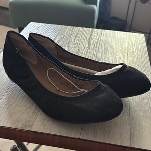 Black Women's felt Ballet Flats - Amazon Essentials size 10W NWOT